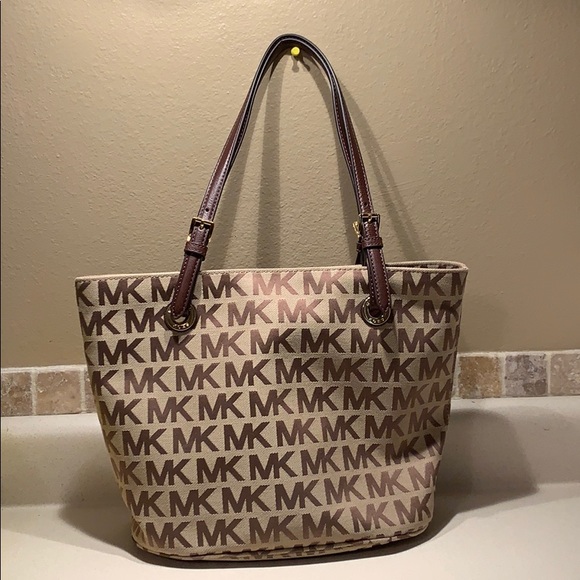 michael kors canvas handbags